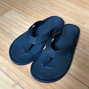 Black men’s olukai slippers size 10